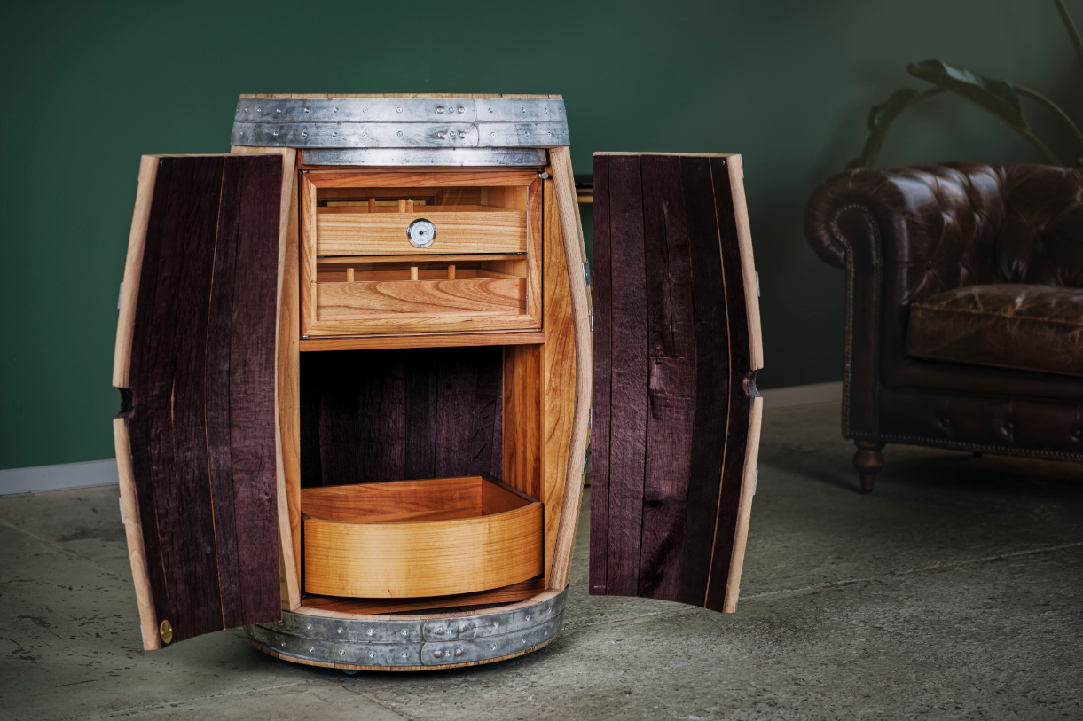 Timeless Elegance: The Collector’s Dual-Culture Cigar & Wine Cabinet